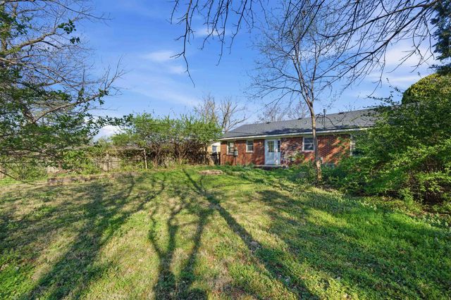 7603 E Gilbert St, Wichita, KS 67207