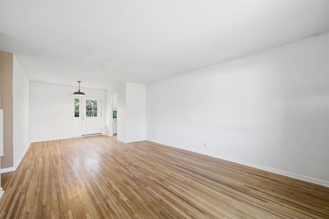 7603 E Gilbert St, Wichita, KS 67207