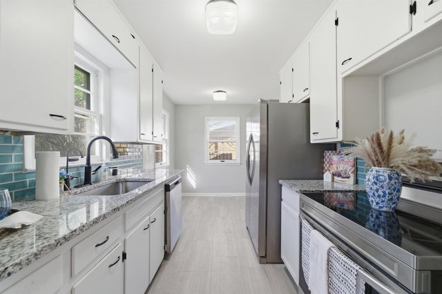 7603 E Gilbert St, Wichita, KS 67207