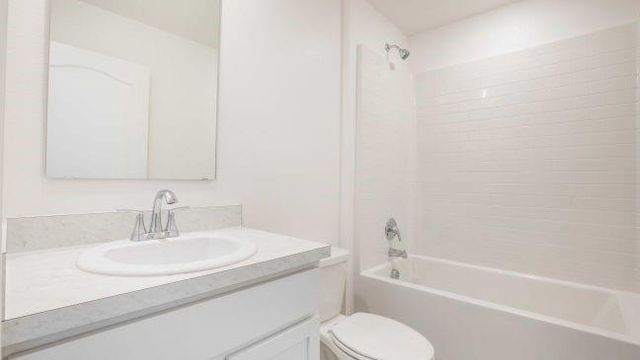 207 SW Aubudon Avenue, Port St. Lucie, FL 34984