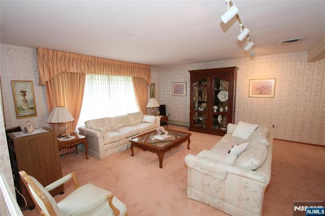 28 Taylor, Woodland Park, NJ 07424
