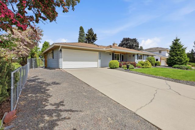2004 W Courtland Ave, Spokane, WA 99205