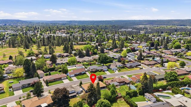 2004 W Courtland Ave, Spokane, WA 99205