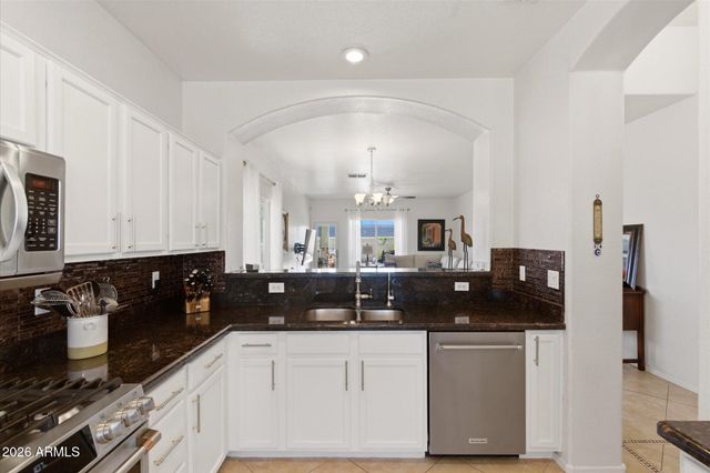 5411 W PONTIAC Drive, Glendale, AZ 85308