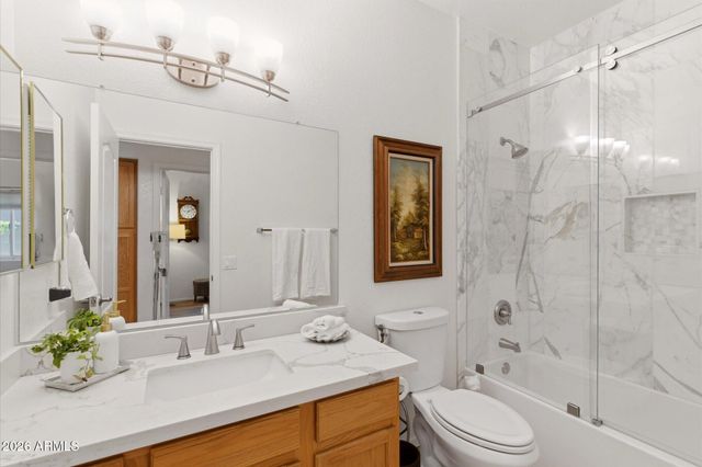 5411 W PONTIAC Drive, Glendale, AZ 85308