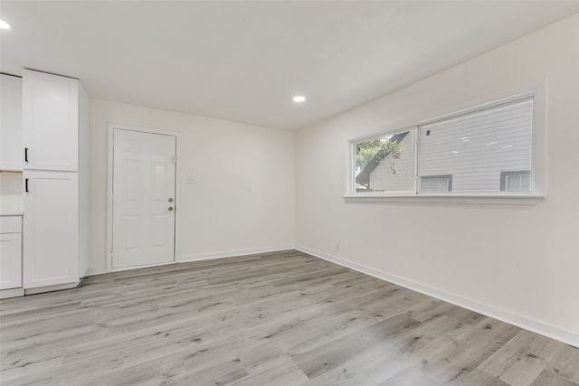 505 W Linden Street, Ennis, TX 75119