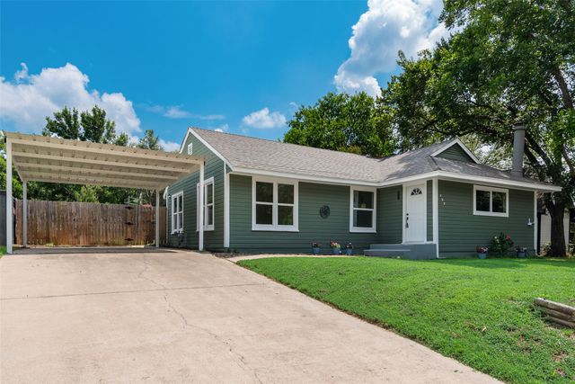 505 W Linden Street, Ennis, TX 75119