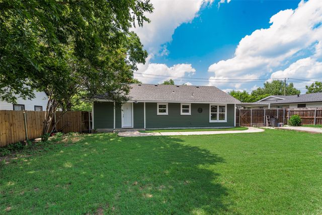 505 W Linden Street, Ennis, TX 75119