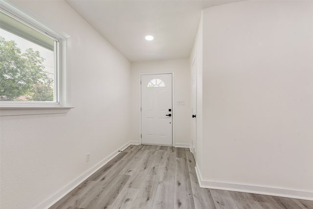 505 W Linden Street, Ennis, TX 75119