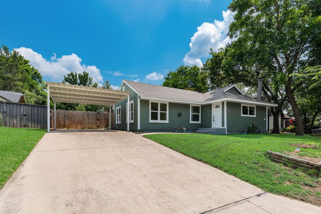 505 W Linden Street, Ennis, TX 75119