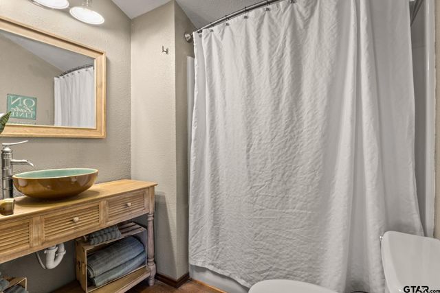 203 King Laurence, Scroggins, TX 75480