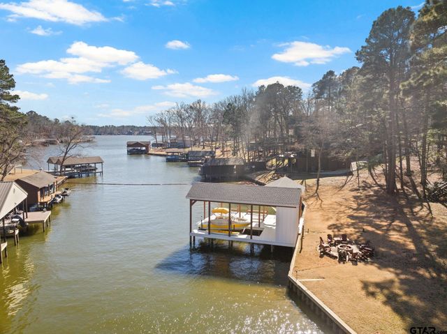 203 King Laurence, Scroggins, TX 75480