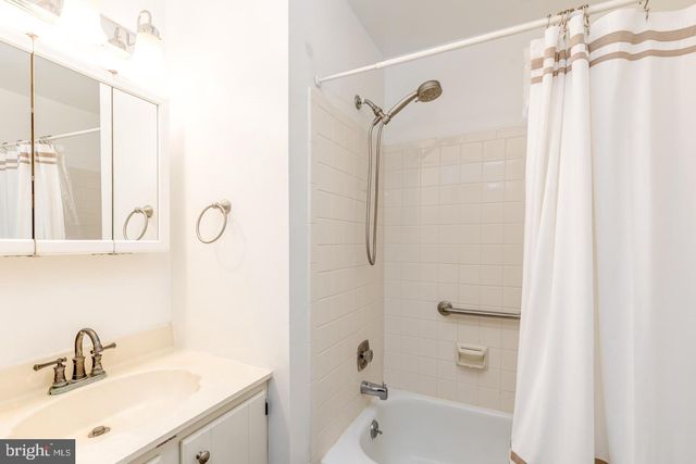781 MCKENDIMEN RD, Shamong, NJ 08088