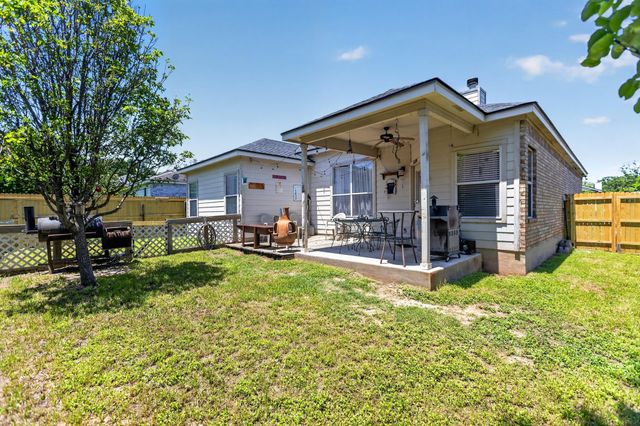238 Johnnys WAY, Kyle, TX 78640