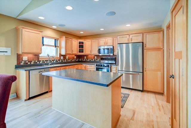 2809 Interlaken Pass, Madison, WI 53719