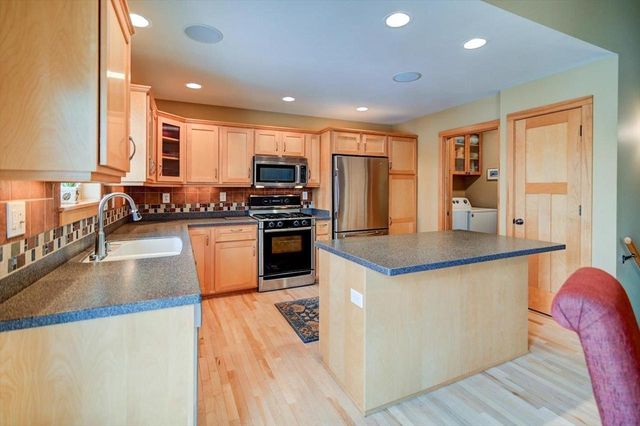 2809 Interlaken Pass, Madison, WI 53719