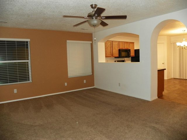6428 Mountain Hawk Way NE, Rio Rancho, NM 87144