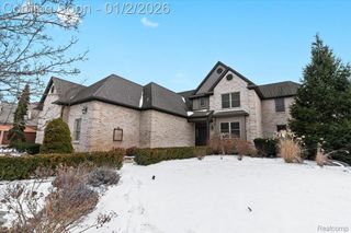 10511 Stoney Point Drive, Green Oak Township, MI 48178