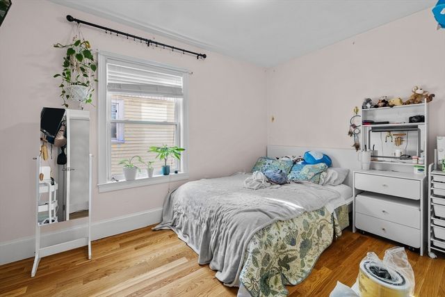 28 Edison Grn 2, Boston, MA 02125