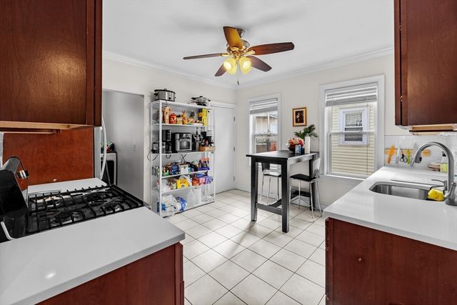 28 Edison Grn 2, Boston, MA 02125