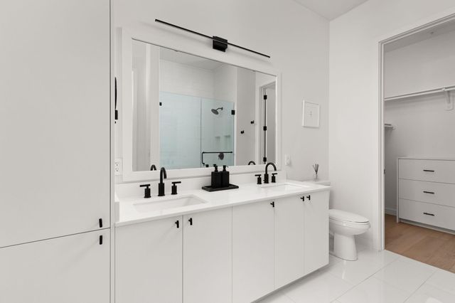 800 Embassy DR 113, Austin, TX 78702