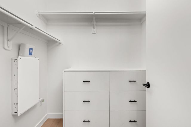 800 Embassy DR 113, Austin, TX 78702