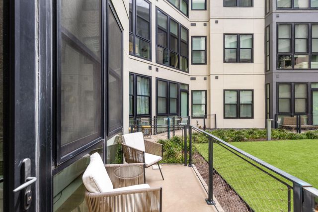 800 Embassy DR 113, Austin, TX 78702