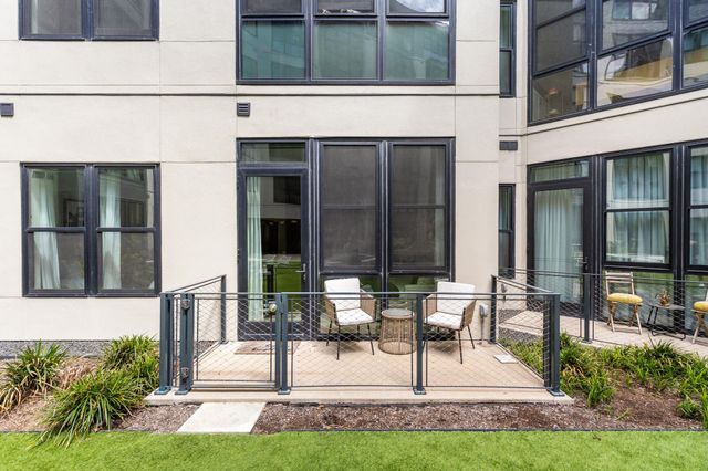 800 Embassy DR 113, Austin, TX 78702