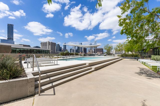 800 Embassy DR 113, Austin, TX 78702