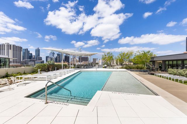 800 Embassy DR 113, Austin, TX 78702