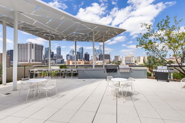 800 Embassy DR 113, Austin, TX 78702