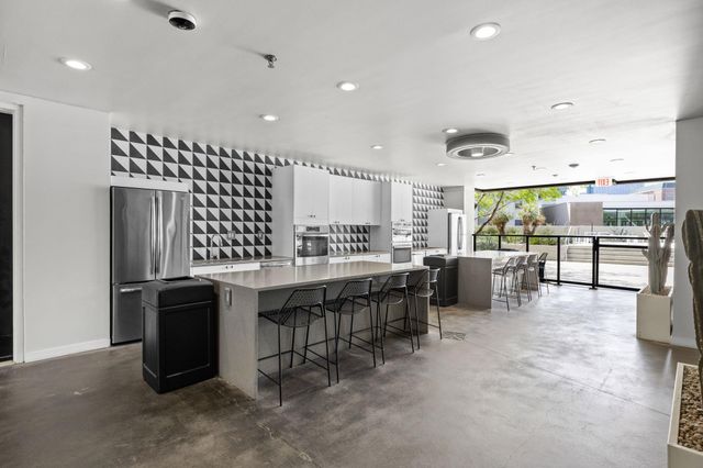 800 Embassy DR 113, Austin, TX 78702