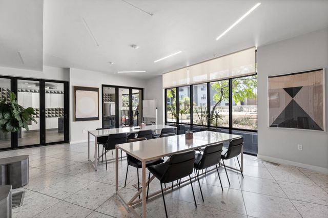 800 Embassy DR 113, Austin, TX 78702