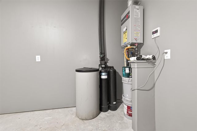 19303 Hackberry Hollow Trail, Cypress, TX 77433