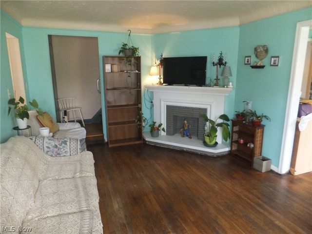 4397 W 60th Street, Cleveland, OH 44144