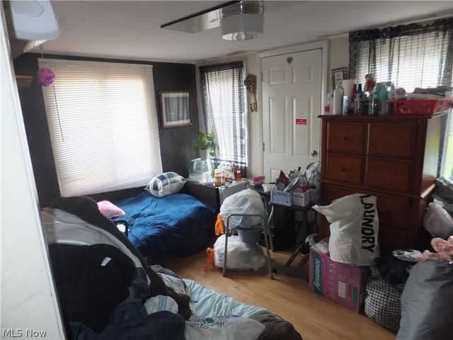 4397 W 60th Street, Cleveland, OH 44144