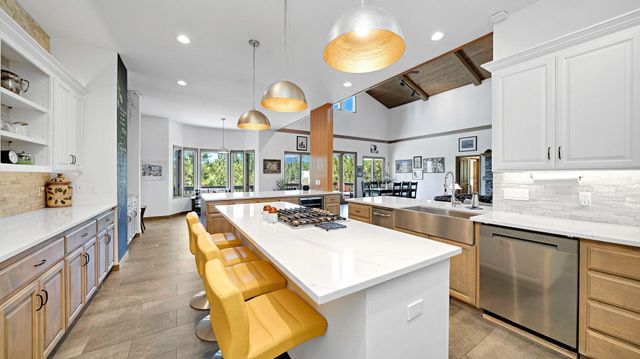 878 Deer Trail, Portola, CA 96122