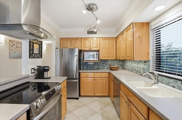 6804 GULF DRIVE 6804, Holmes Beach, FL 34217