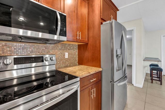 290 NW 65th Avenue, Margate, FL 33063