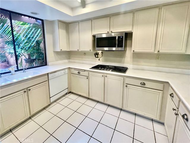 32 La Ronda, Rancho Mirage, CA 92270