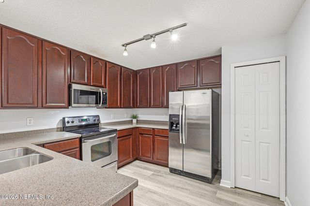 13856 HERONS LANDING Way 11-6, Jacksonville, FL 32224