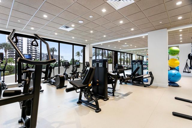 100 Lakeshore Drive 454, North Palm Beach, FL 33408