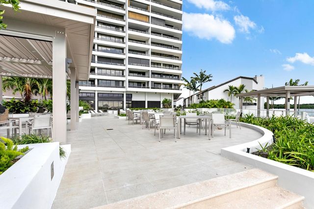 100 Lakeshore Drive 454, North Palm Beach, FL 33408