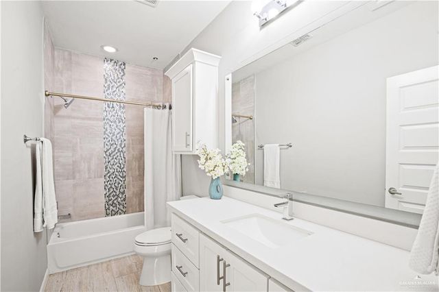 4412 Ensenada Avenue, Mcallen, TX 78504