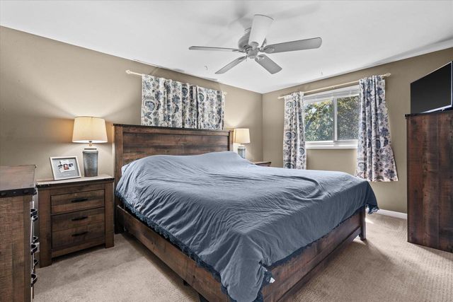 12455 W Ohio DRIVE, New Berlin, WI 53151