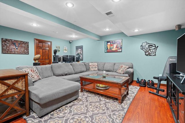 12455 W Ohio DRIVE, New Berlin, WI 53151