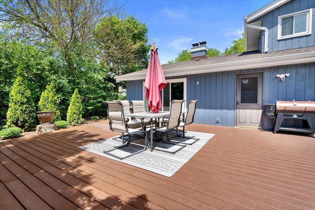 12455 W Ohio DRIVE, New Berlin, WI 53151