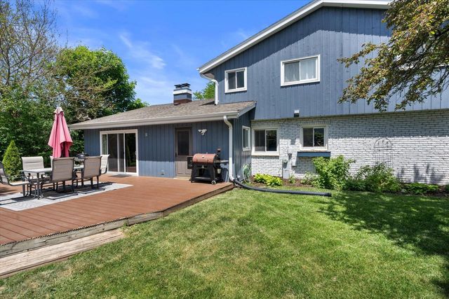 12455 W Ohio DRIVE, New Berlin, WI 53151