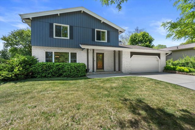 12455 W Ohio DRIVE, New Berlin, WI 53151