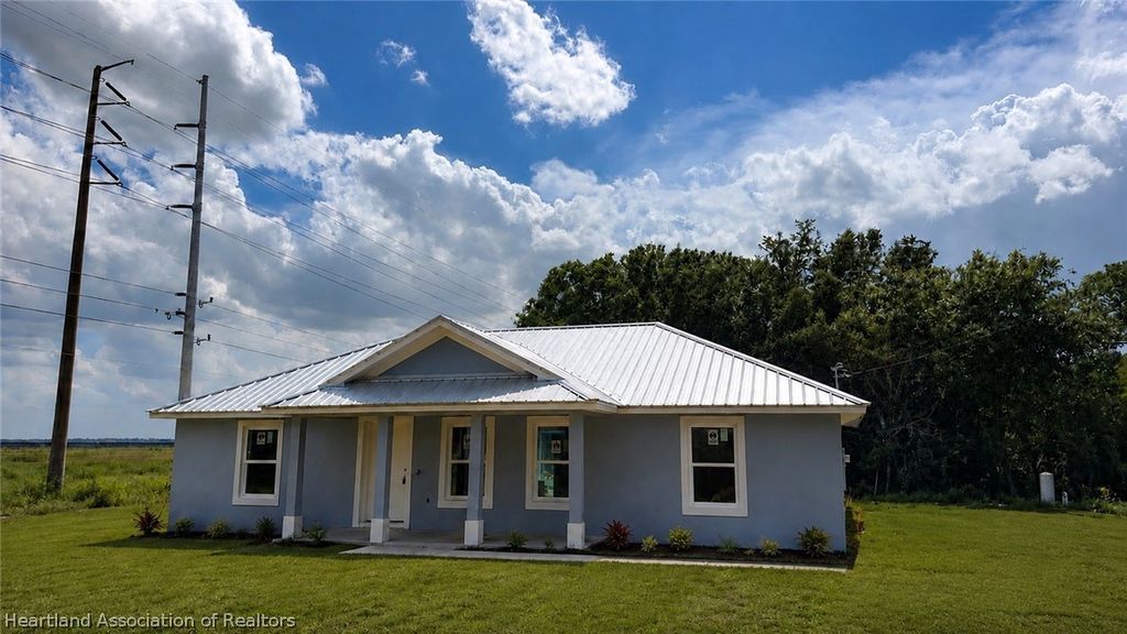 449 Marlin Street NW, Lake Placid, FL 33852